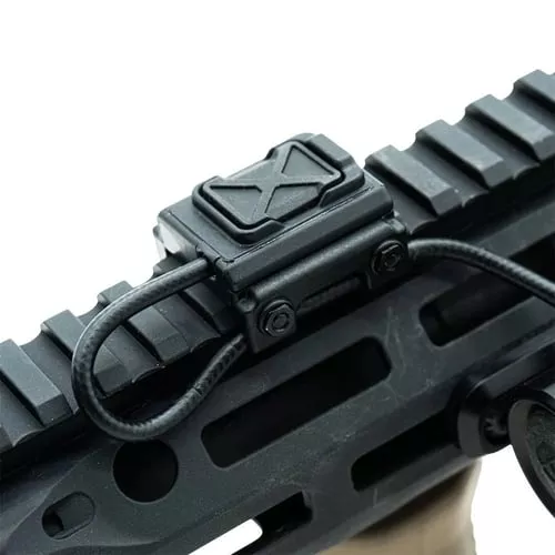 Cloud Defensive REIN Single Constant Switch Black